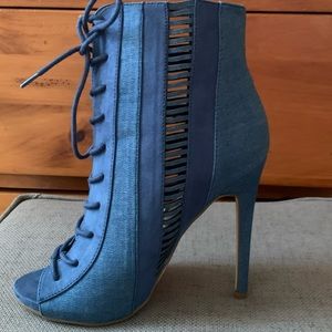 Classy Blue Denim Lace Up Bootie, sz 7